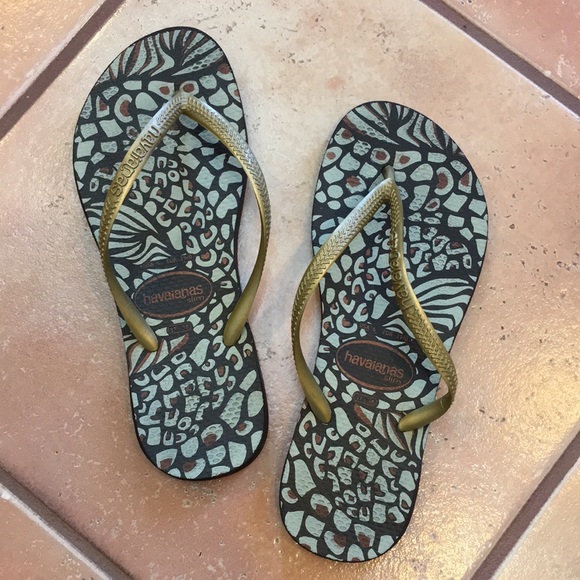 Havaianas Shoes - Havaianas - Gold animal print pattern Flip Flops
